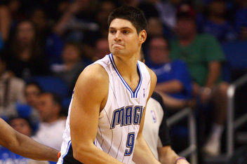 待他们去应 待他们去应