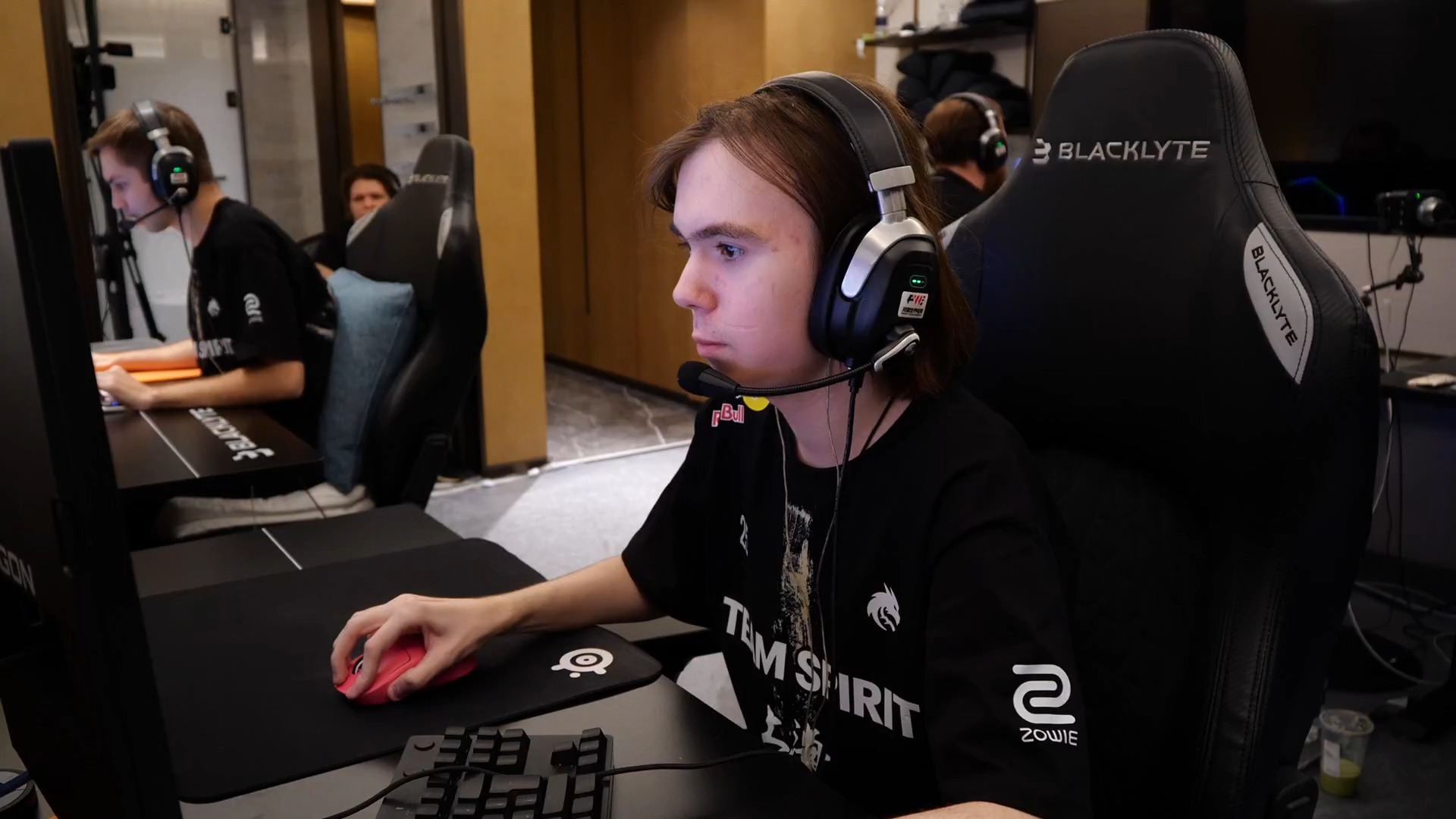 我们不妨深 我们不妨深