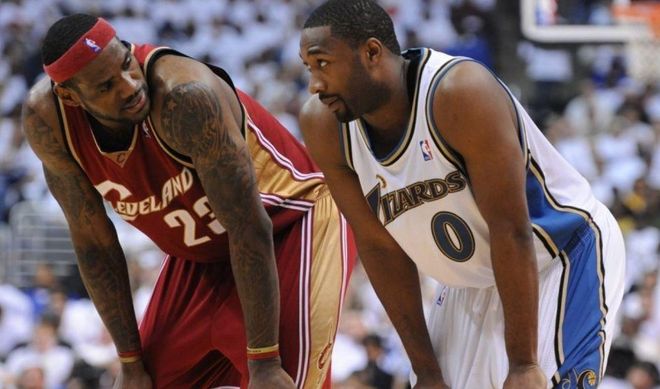 中场卡马拉 中场卡马拉