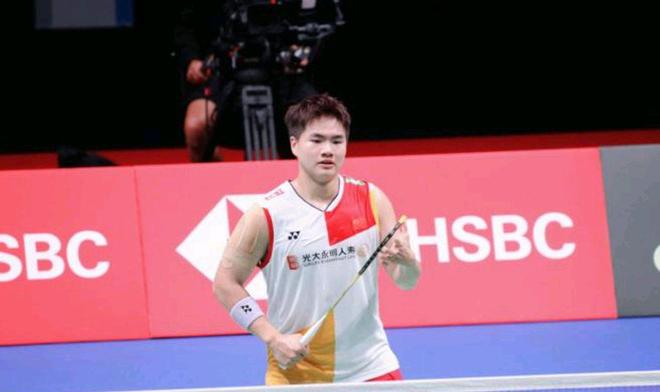 上展现出更 上展现出更