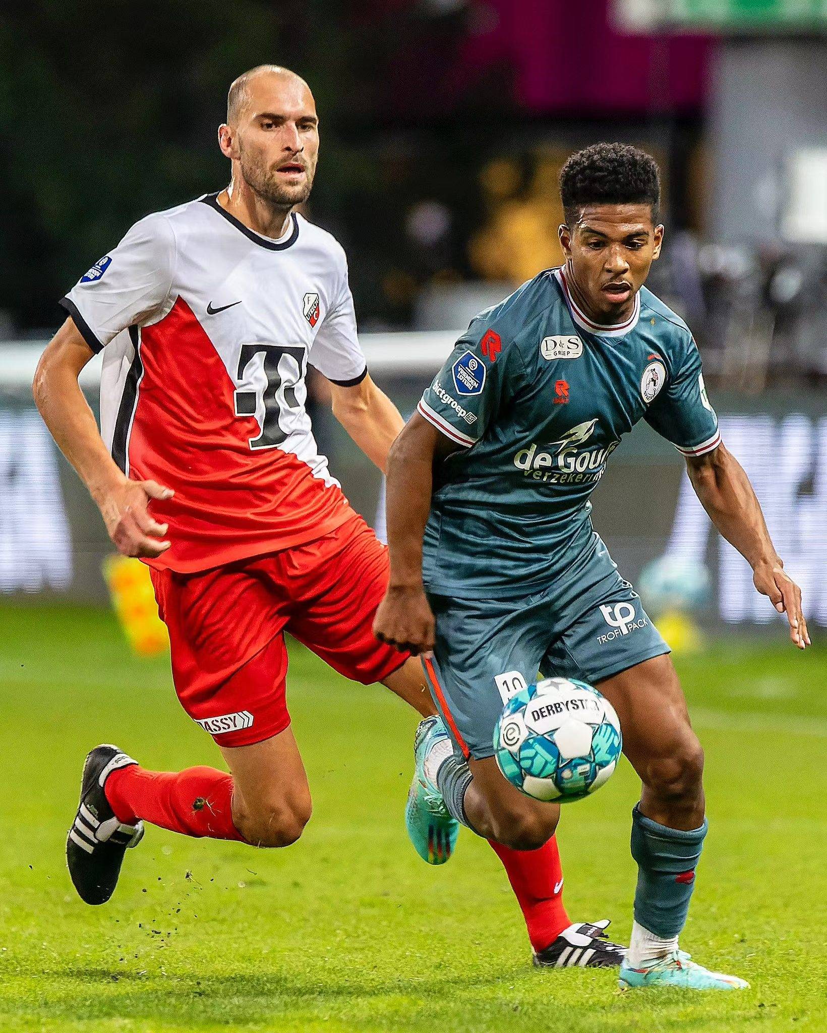 尽管面临着 尽管面临着