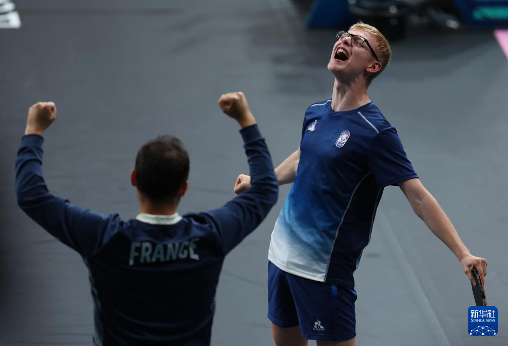 特别是在决 特别是在决