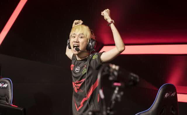 界充满好奇 界充满好奇