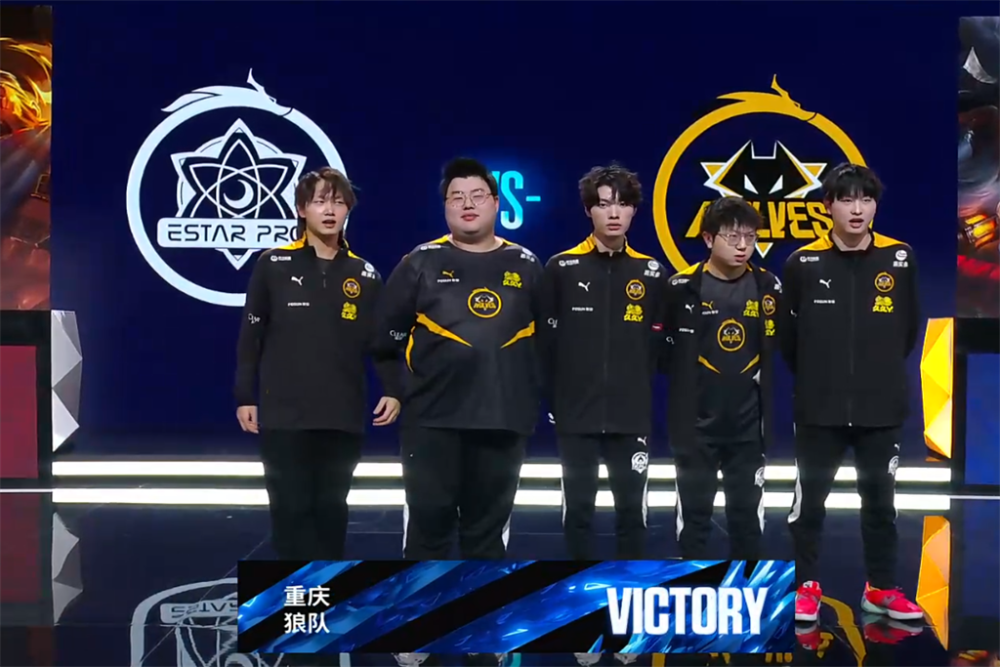 仍能在冬窗 仍能在冬窗